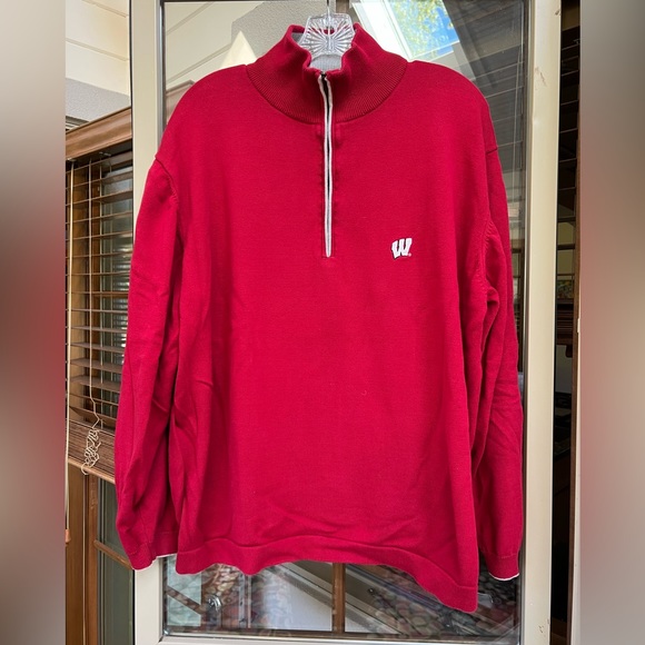 Wisconsin Badgers 1/4 zip sweater size L - Picture 1 of 4